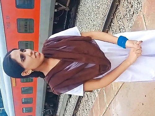 Indian School girl Pummeled in Railway station